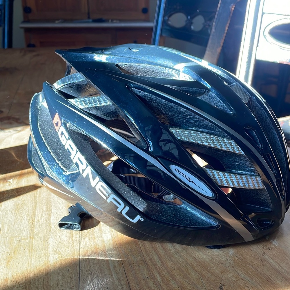 Louis Garneau cycling helmet size large